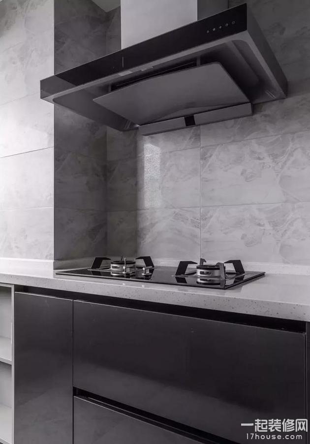 123平的现代风二居室,书房和衣帽间整合进主卧里! 123平的现代风二居室,书房和衣帽间整合进主卧里!